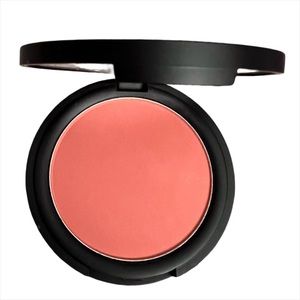 BNIB! be a 10 Be Cheeky Blush in Be Spirited (Rose Blush)